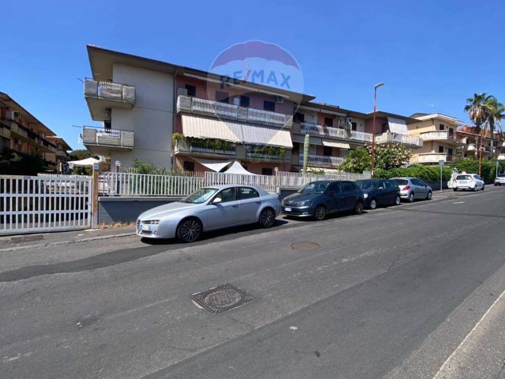 appartamento in vendita a Tremestieri Etneo