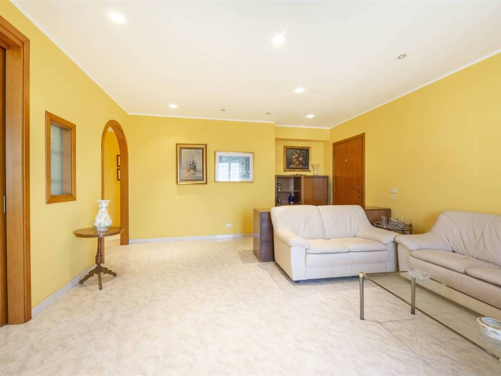 appartamento in vendita a Tremestieri Etneo