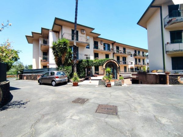 appartamento in vendita a Tremestieri Etneo