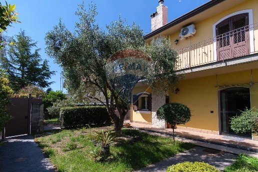 casa indipendente in vendita a Tremestieri Etneo