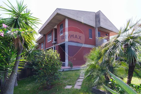 casa indipendente in vendita a Tremestieri Etneo