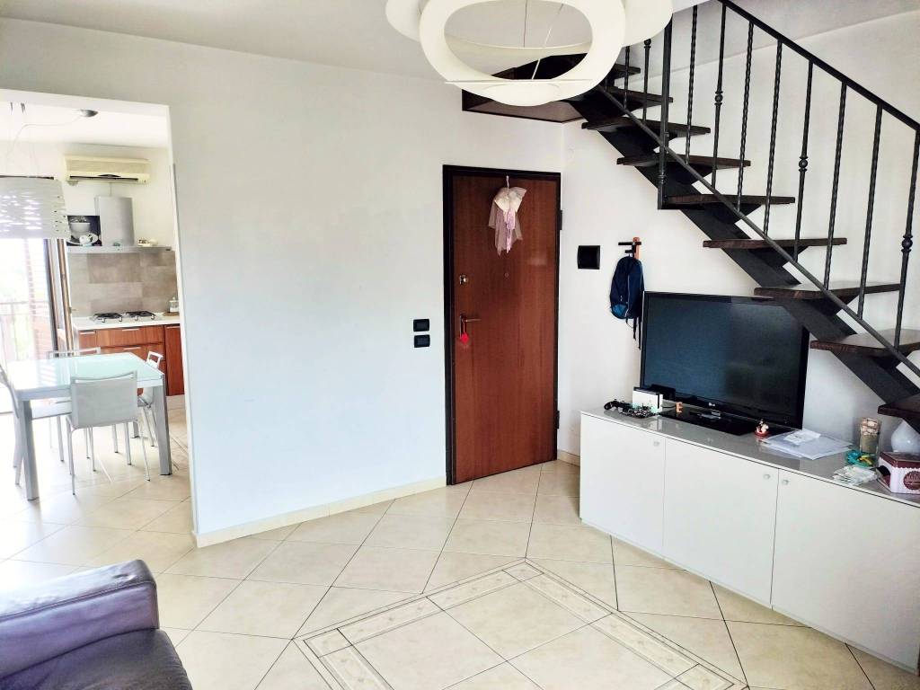 appartamento in vendita a Tremestieri Etneo