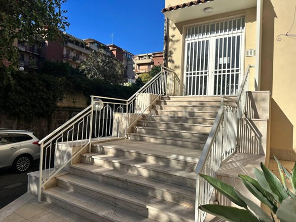 casa indipendente in vendita a Tremestieri Etneo in zona Canalicchio