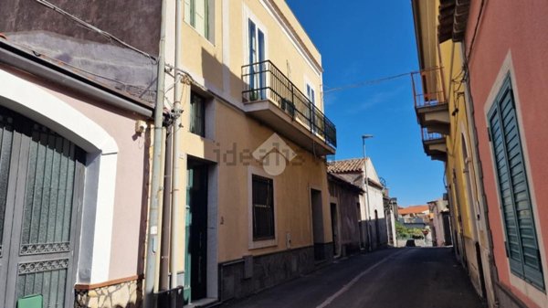 casa indipendente in vendita a Tremestieri Etneo