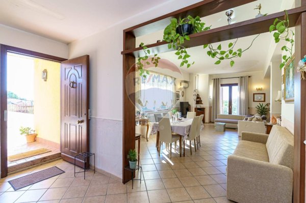 casa indipendente in vendita a Tremestieri Etneo