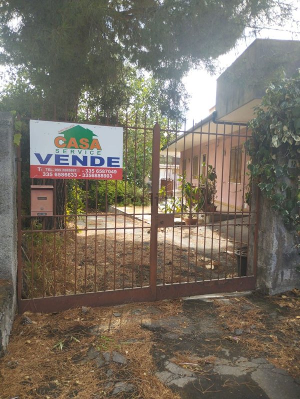 casa indipendente in vendita a Tremestieri Etneo