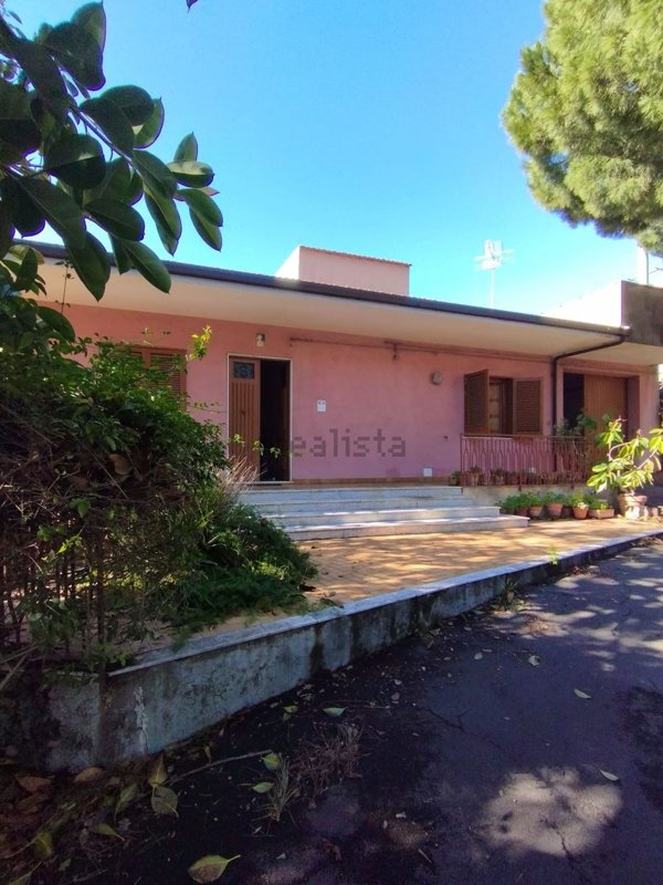 casa indipendente in vendita a Tremestieri Etneo