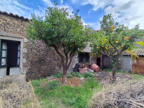 casa indipendente in vendita a Tremestieri Etneo