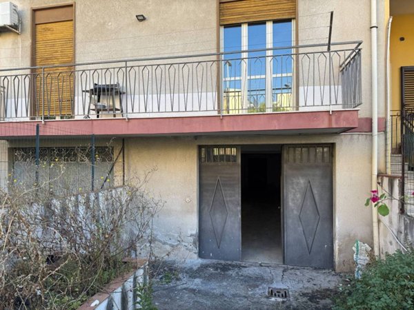 appartamento in vendita a Tremestieri Etneo