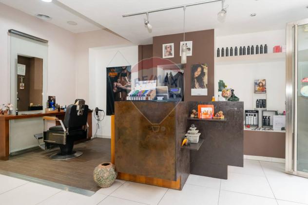 locale commerciale in vendita a Tremestieri Etneo