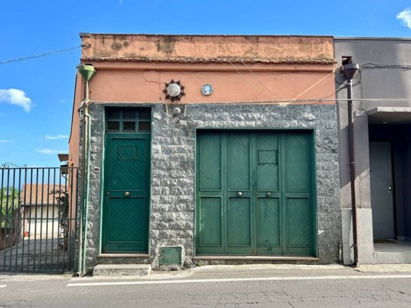casa indipendente in vendita a Tremestieri Etneo