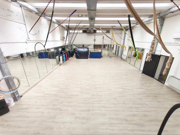 negozio in vendita a Tremestieri Etneo in zona Canalicchio