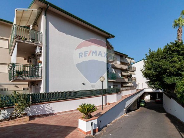 negozio in vendita a Tremestieri Etneo