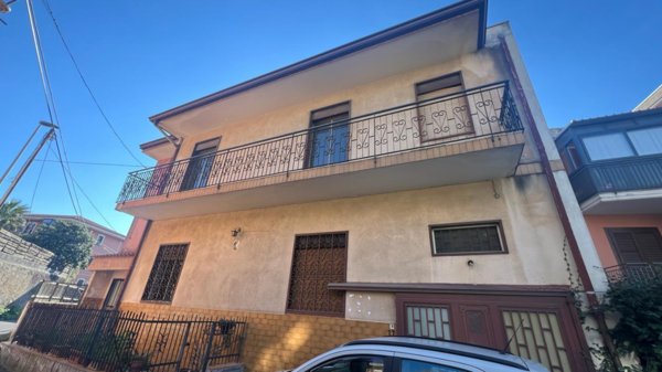 casa indipendente in vendita a Tremestieri Etneo