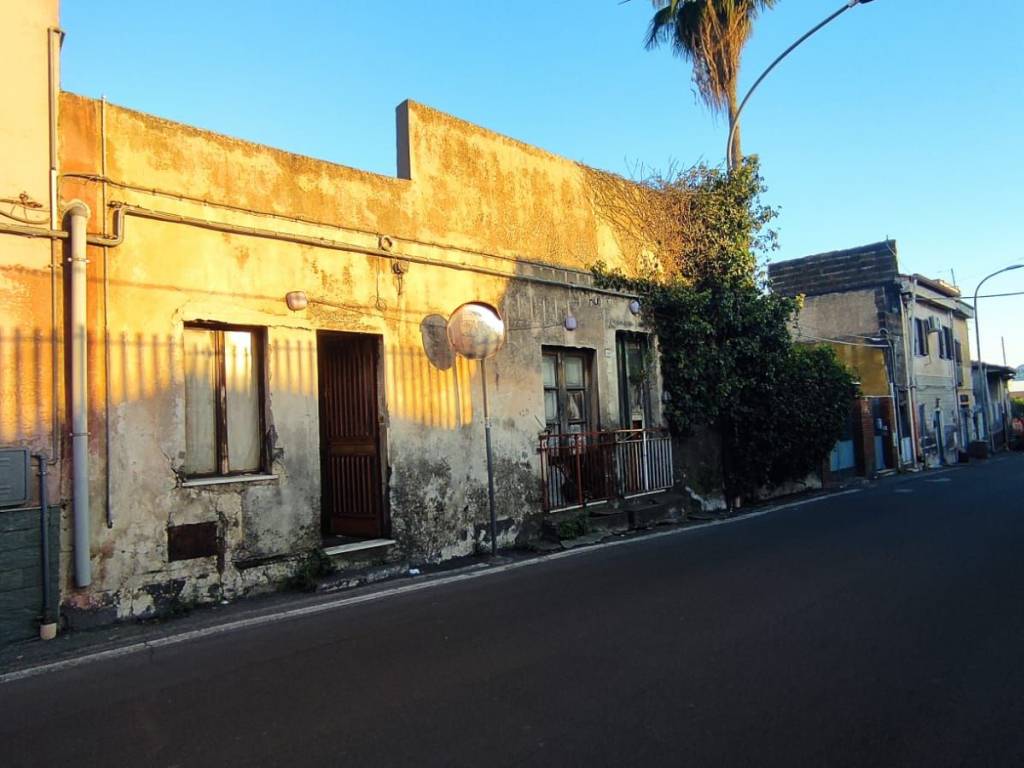 casa indipendente in vendita a Tremestieri Etneo