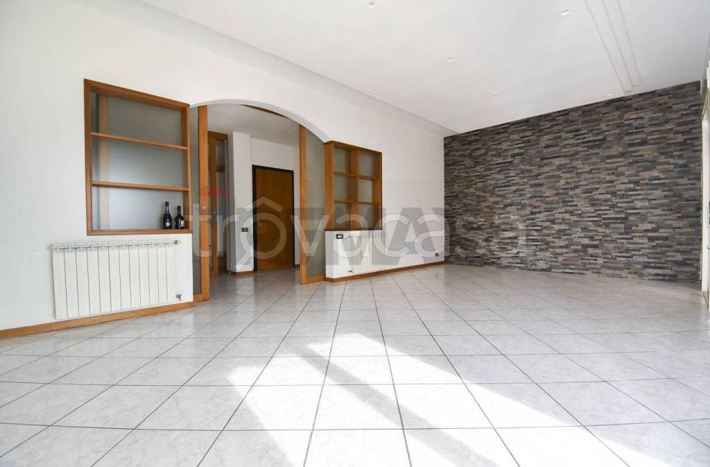 appartamento in vendita a Tremestieri Etneo