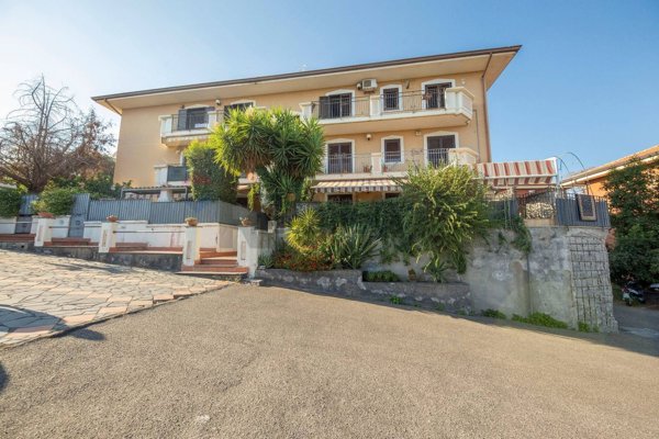 appartamento in vendita a Tremestieri Etneo