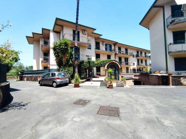 appartamento in vendita a Tremestieri Etneo