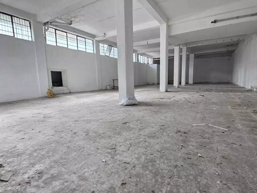 locale commerciale in vendita a Tremestieri Etneo