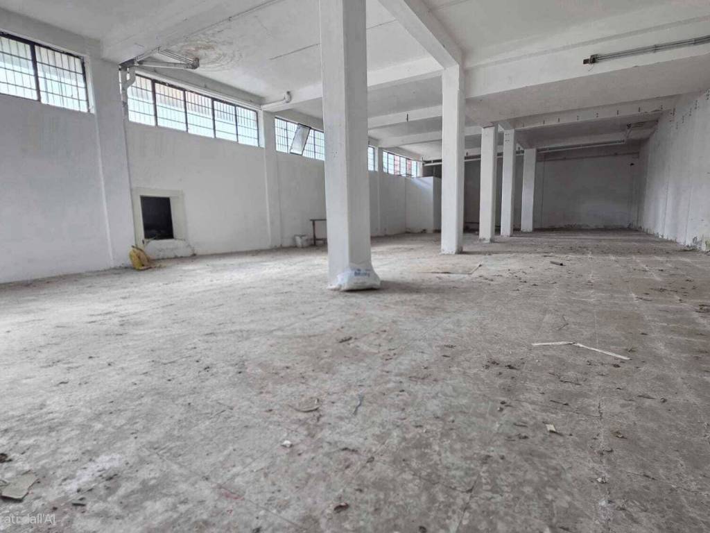 negozio in vendita a Tremestieri Etneo