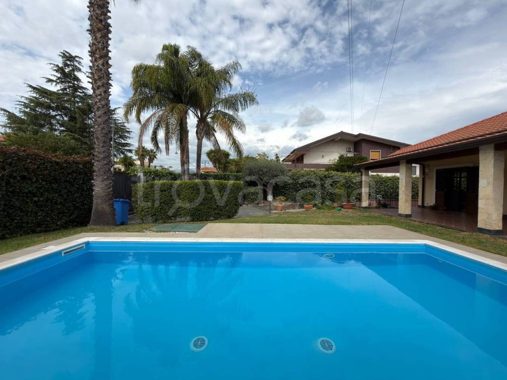 casa indipendente in vendita a Tremestieri Etneo