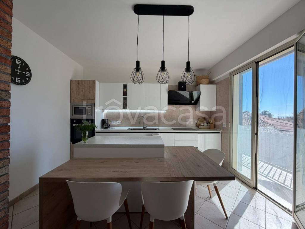 appartamento in vendita a Tremestieri Etneo