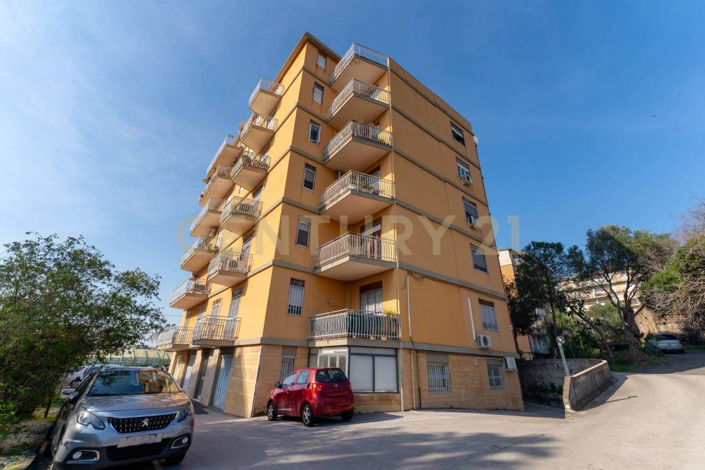 appartamento in vendita a Tremestieri Etneo in zona Canalicchio