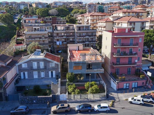 casa indipendente in vendita a Tremestieri Etneo