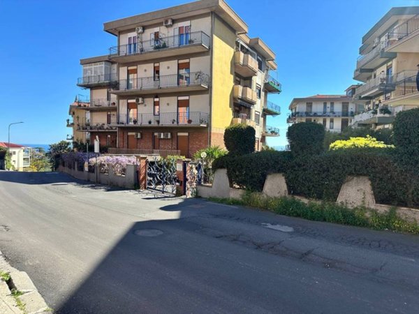 appartamento in vendita a Tremestieri Etneo in zona Canalicchio
