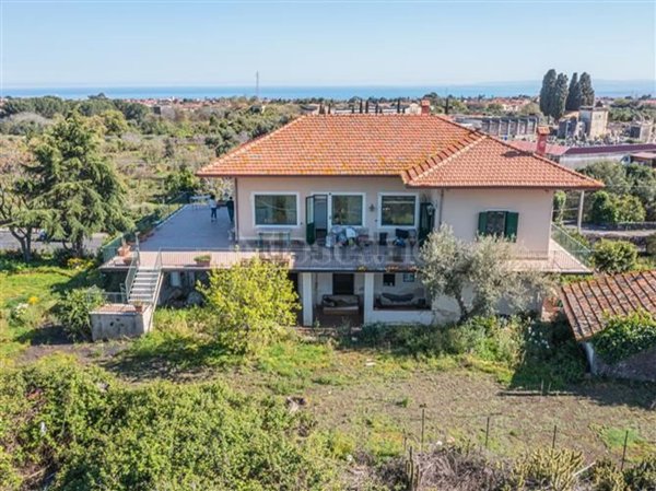 casa indipendente in vendita a Tremestieri Etneo
