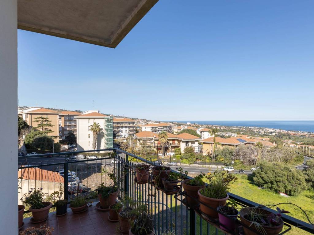 appartamento in vendita a Tremestieri Etneo in zona Canalicchio