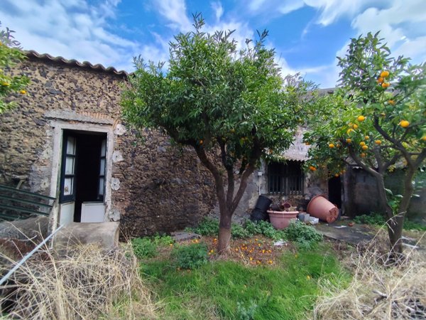 casa indipendente in vendita a Tremestieri Etneo