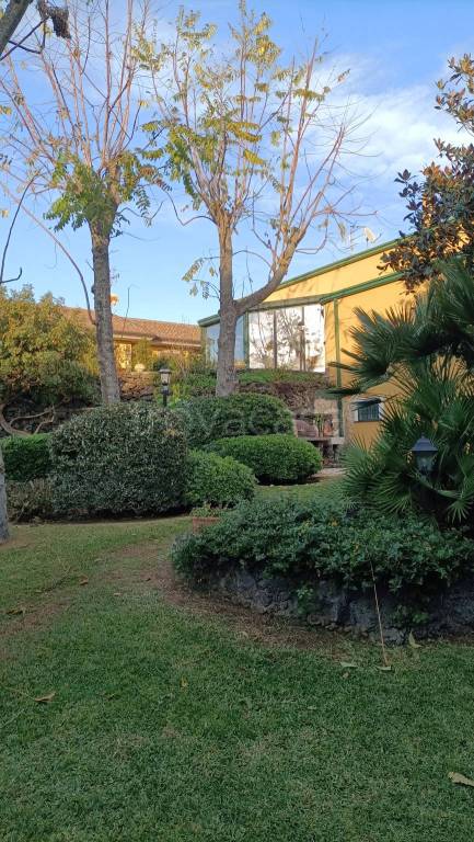 casa indipendente in vendita a Tremestieri Etneo