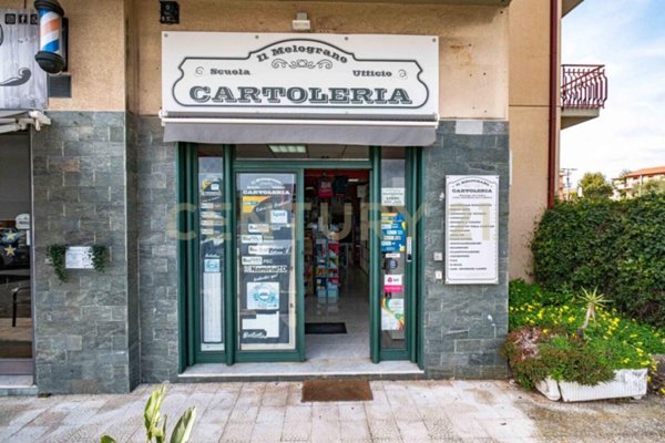 negozio in vendita a Tremestieri Etneo