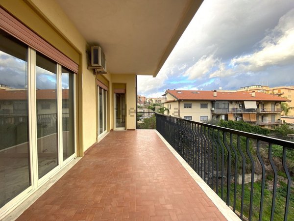 appartamento in vendita a Tremestieri Etneo