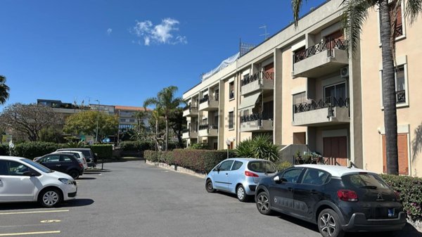 ufficio in vendita a Tremestieri Etneo in zona Canalicchio