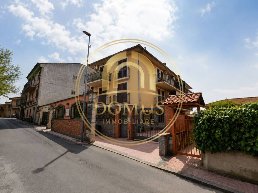 appartamento in vendita a Tremestieri Etneo