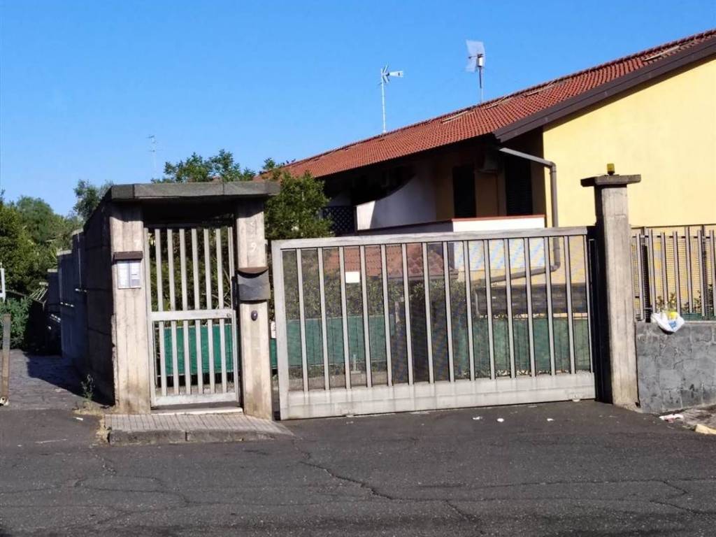 casa indipendente in vendita a Tremestieri Etneo