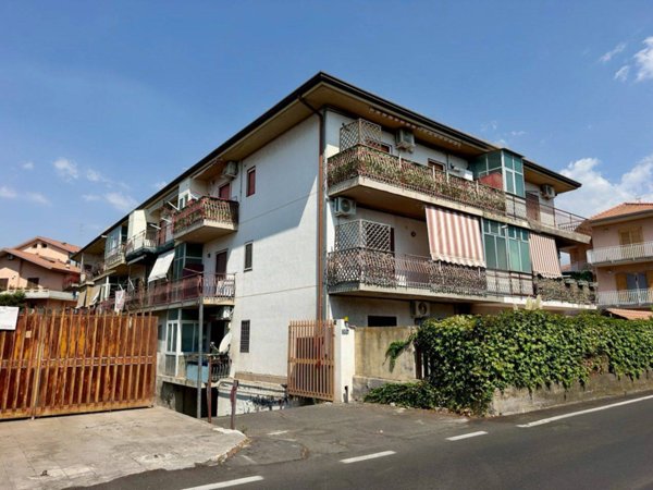 appartamento in vendita a Tremestieri Etneo