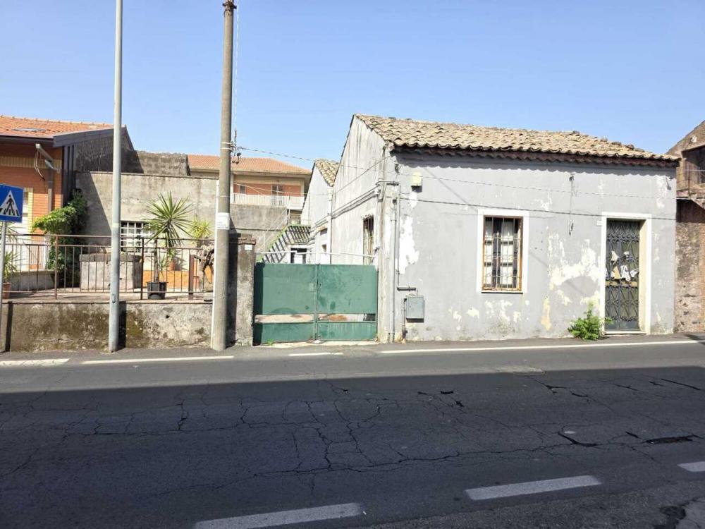 casa indipendente in vendita a Tremestieri Etneo