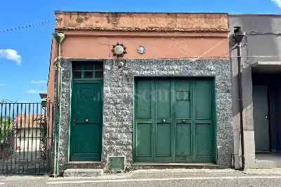 casa indipendente in vendita a Tremestieri Etneo