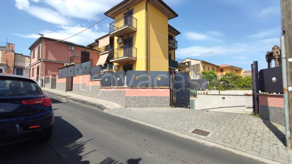 box auto in vendita a Tremestieri Etneo