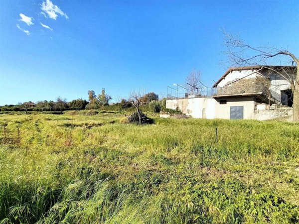 terreno agricolo in vendita a Valverde(CT)