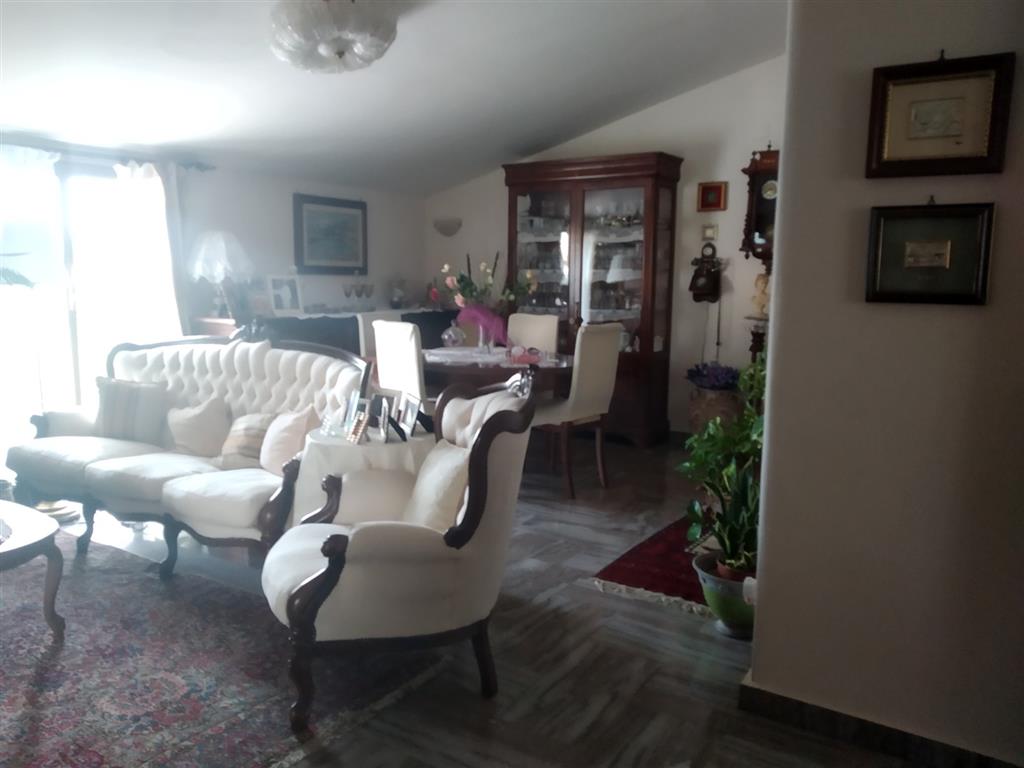 appartamento in vendita a Valverde(CT)