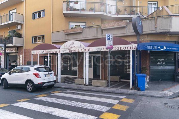 negozio in vendita a Valverde(CT)