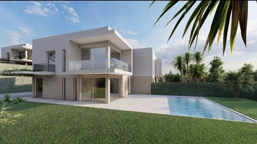 casa indipendente in vendita a Valverde(CT)