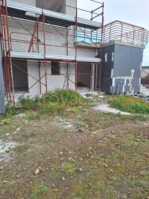 appartamento in vendita a Valverde(CT)