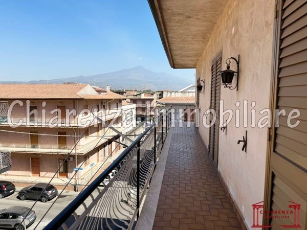 appartamento in vendita a Valverde(CT)