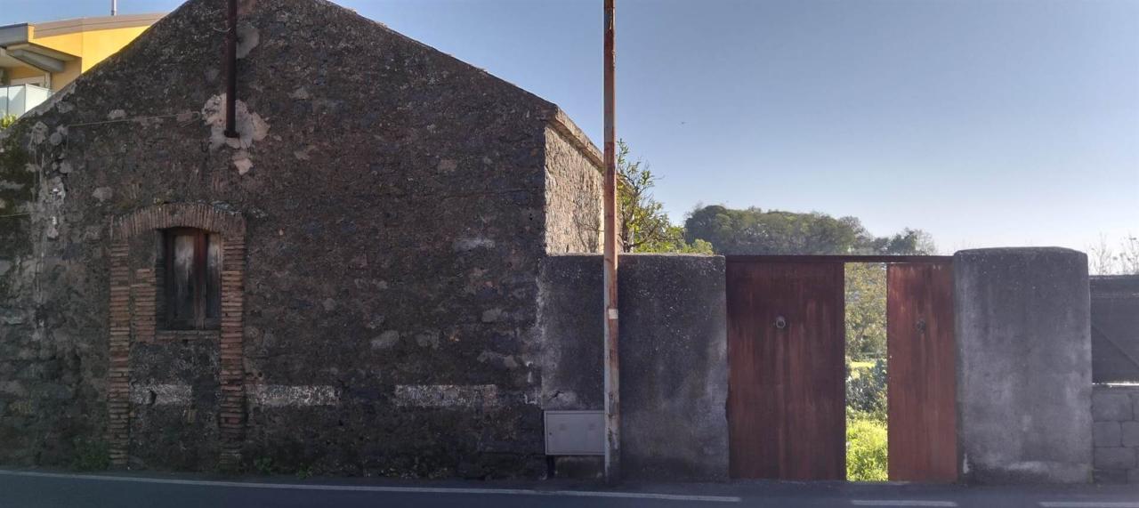 casale in vendita a Valverde(CT)