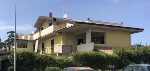 casa indipendente in vendita a Valverde(CT)